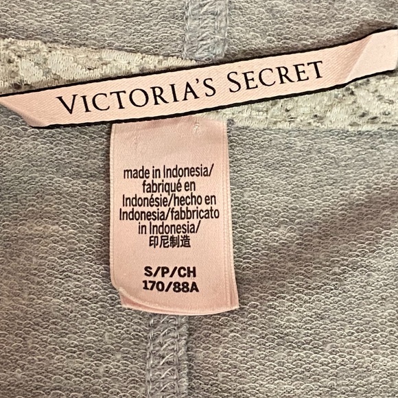 Victoria's Secret hooded cardigan - Picture 5 of 6